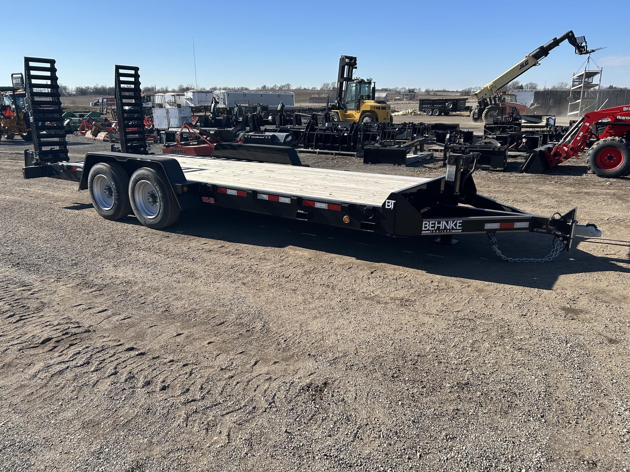 2025 BEHNKE 83"X20' 16K SKID LOADER TRAILER in Pecatonica, IL