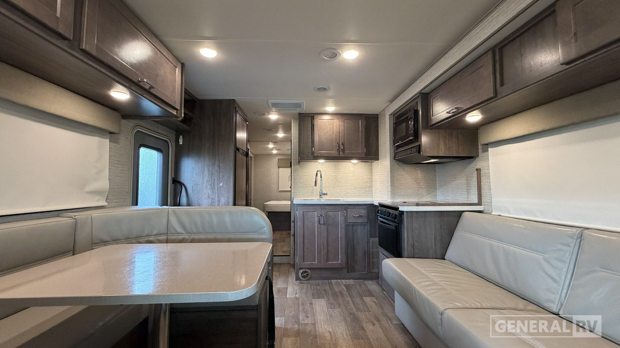 2023 Winnebago Minnie Winnie 31H in huntley IL