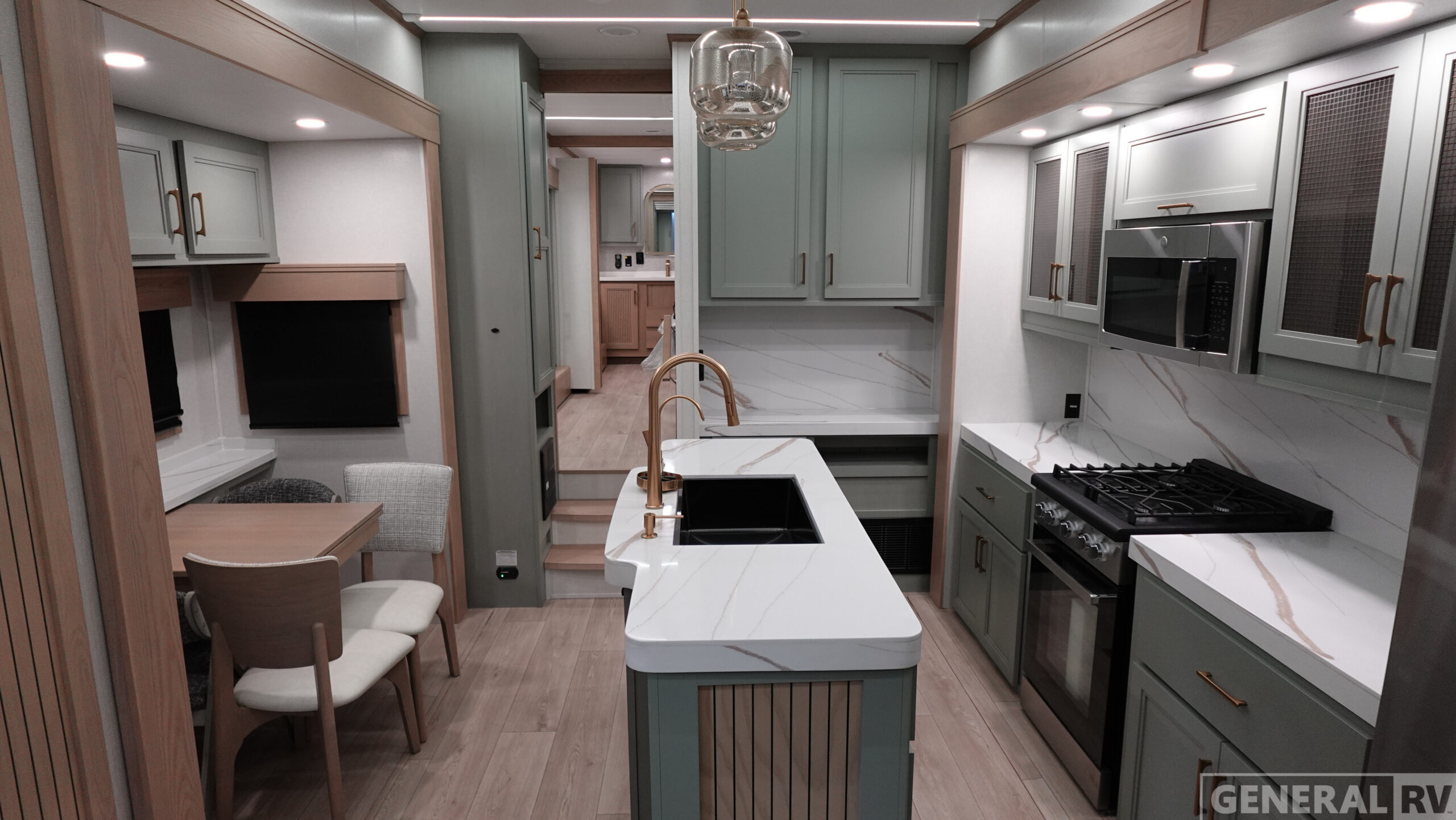 2026 Crossroads Rv REDWOOD 420FL in dover FL
