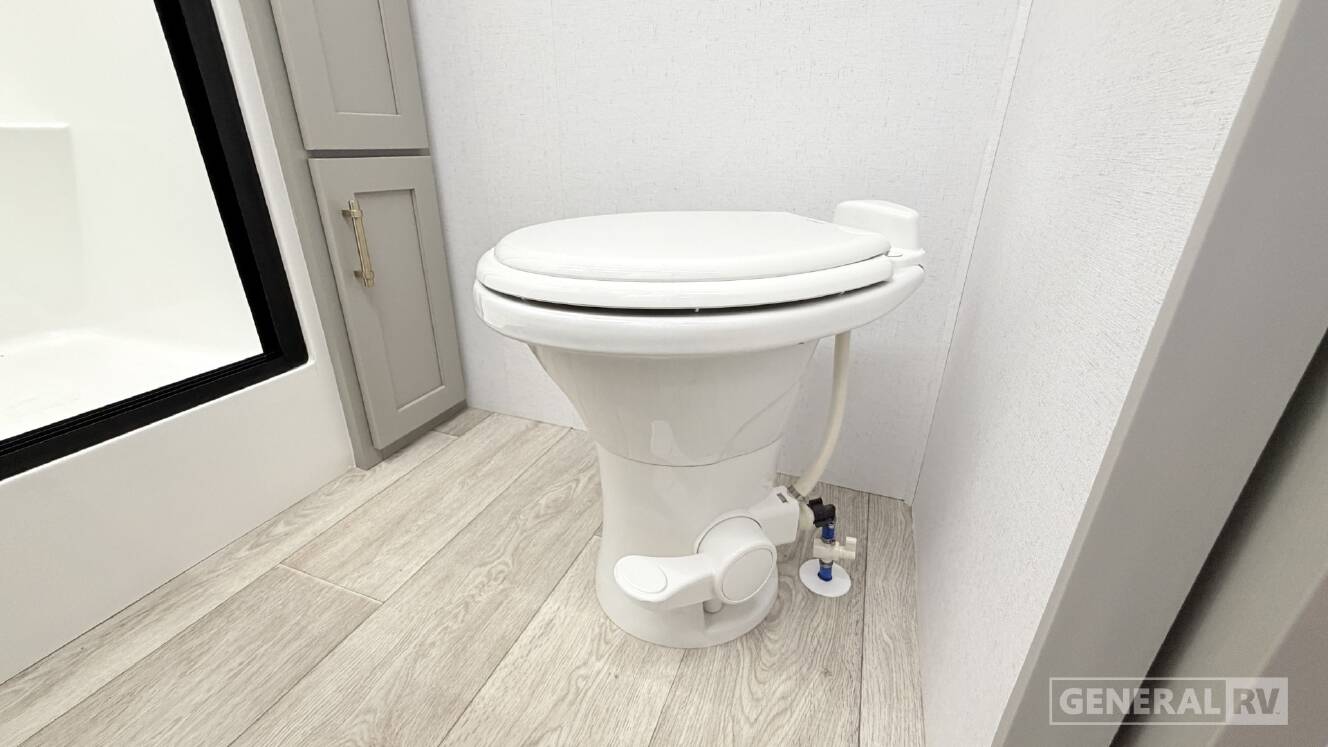 A photo of this 2026 Axiom VENDETTA V4250SP