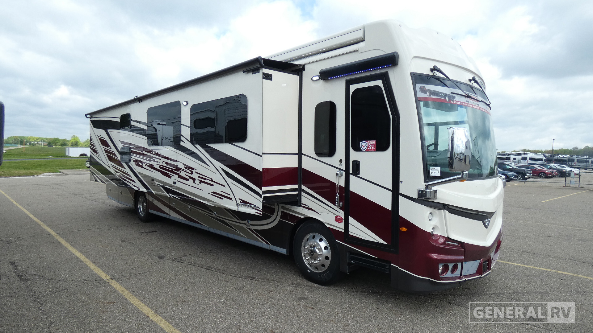 2026 Fleetwood DISCOVERY LXE 40G in north canton OH