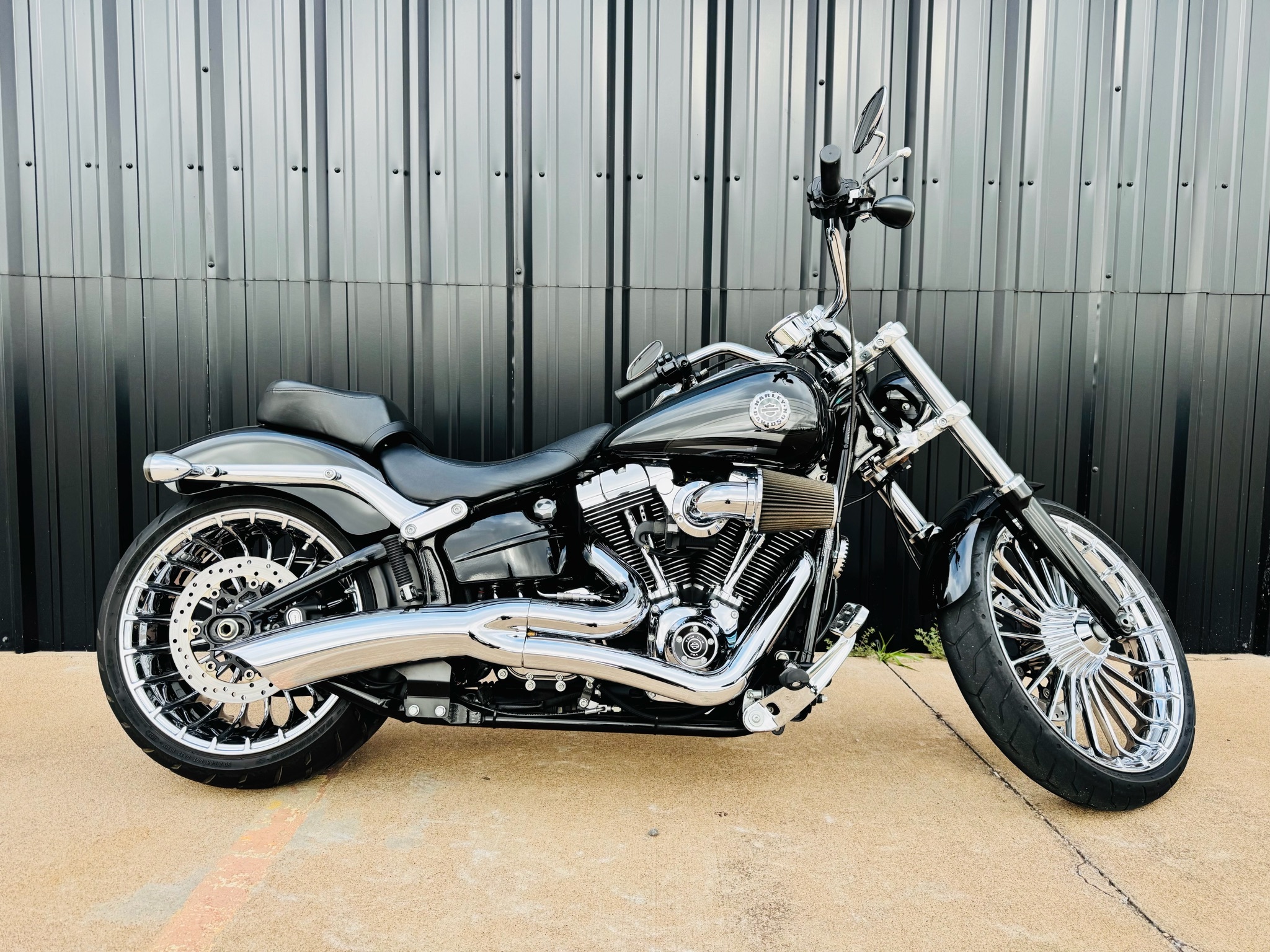 2016 Harley-Davidson Breakout® in Lawton, OK