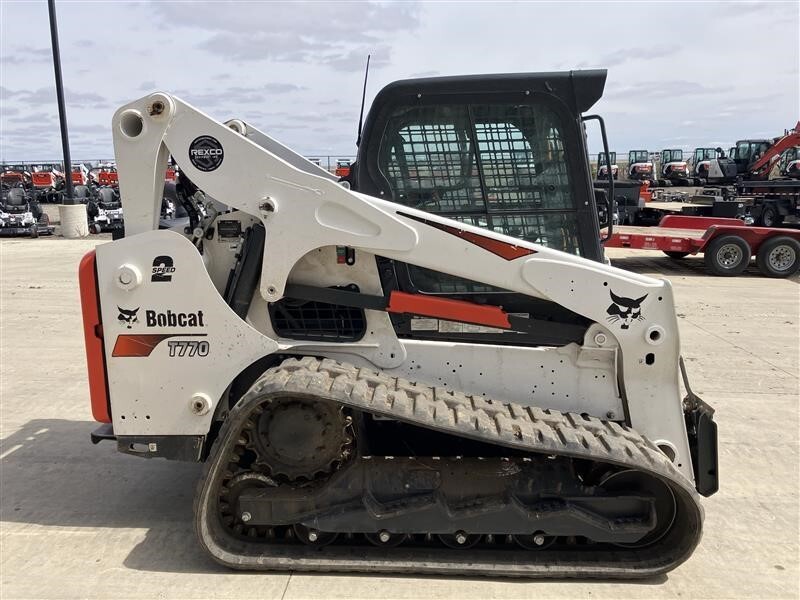2022 BOBCAT T770 in Burlington, IA