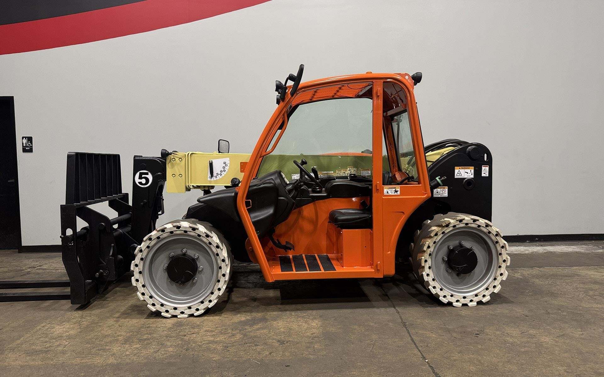 2016 JLG G5-18A in Cary, IL