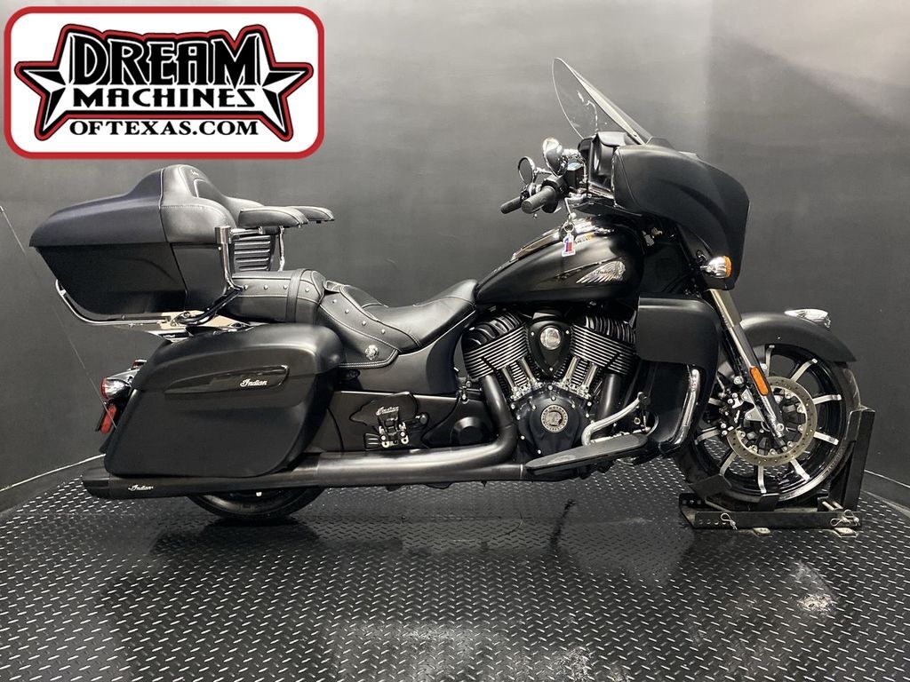 2020 Indian Motorcycle® Roadmaster® Dark Horse® Thunder Black Smoke DARK HORSE in Farmers Branch, TX
