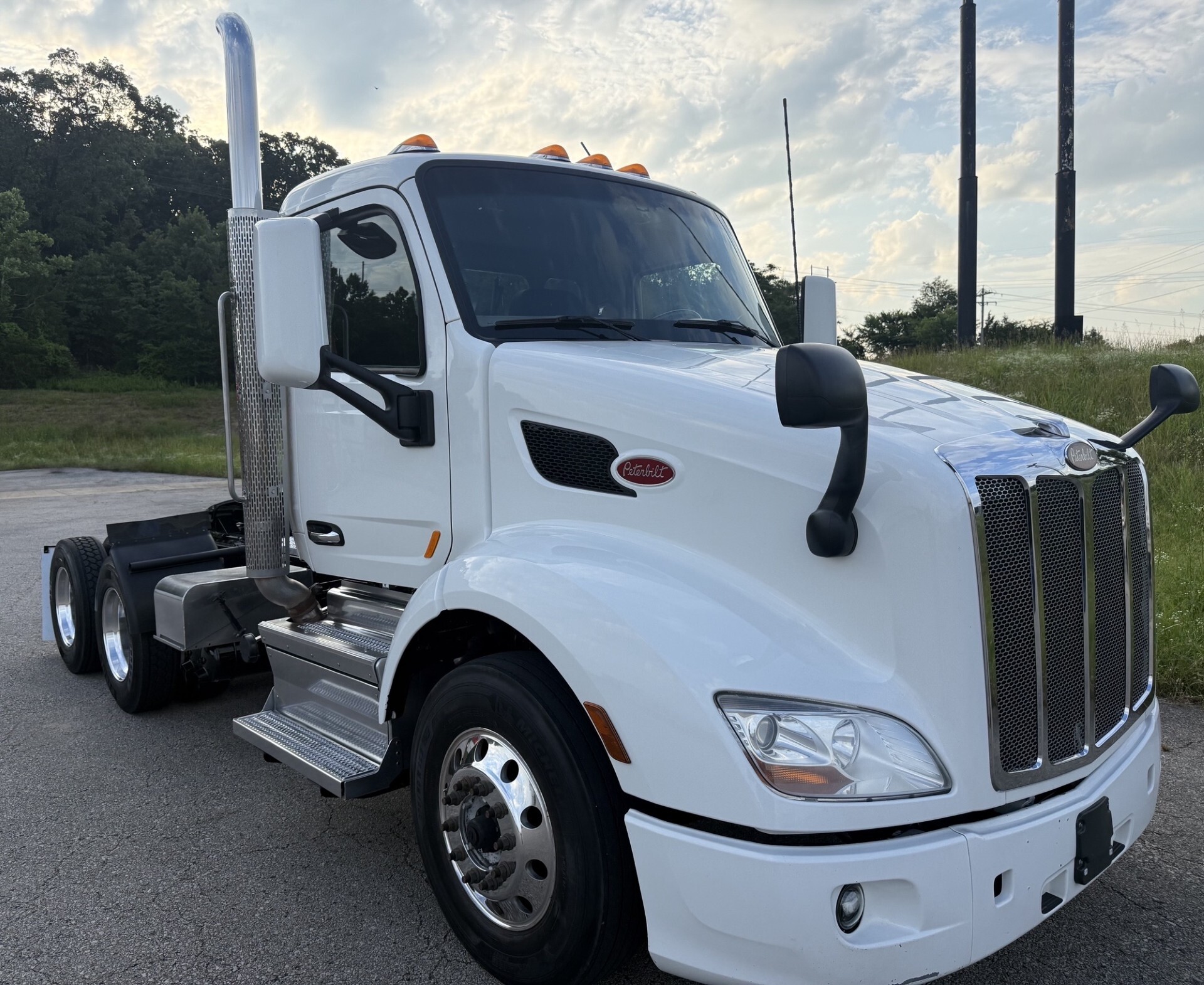 2020 PETERBILT 579 in Van Buren, AR