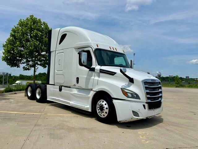 2019 FREIGHTLINER CASCADIA 126 in Springdale, AR