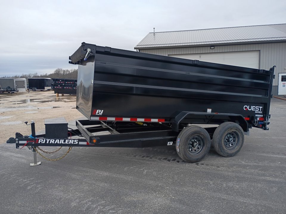 2026 PJ Trailers D7142-SW04 in Hilbert, WI