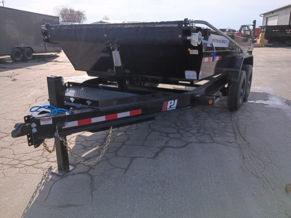 2026 PJ Trailers DT1162 in Hilbert, WI