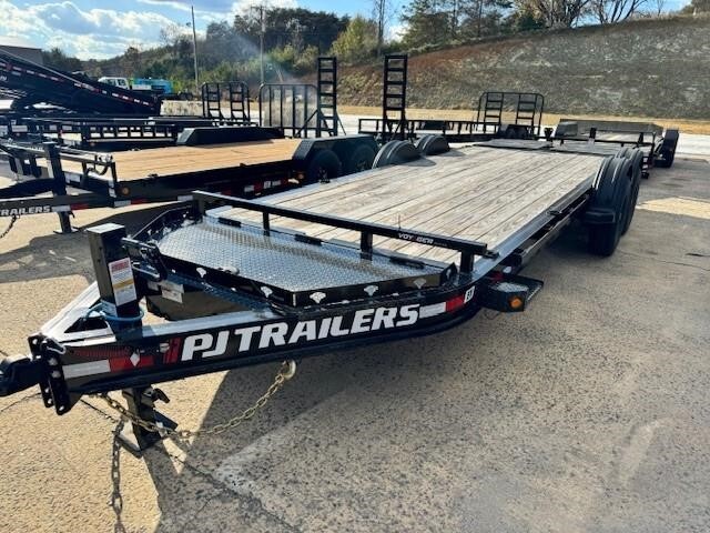 2025 PJ TRAILERS EV202 in Mount Airy, NC