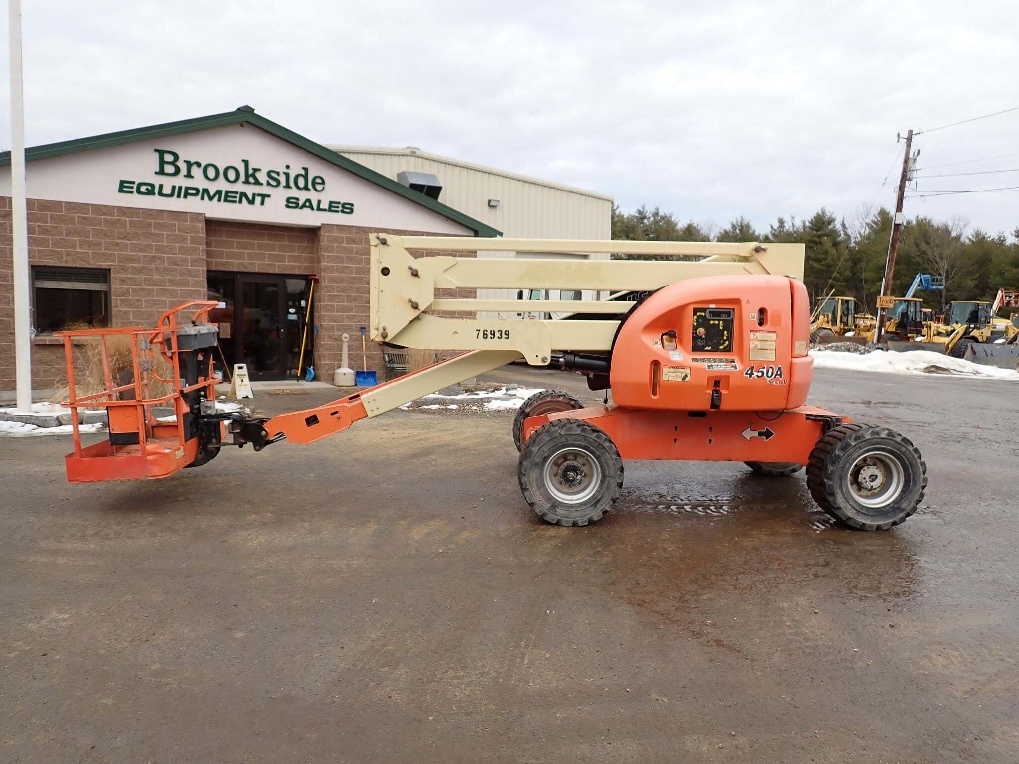 2014 JLG 450A II in Phillipston, MA