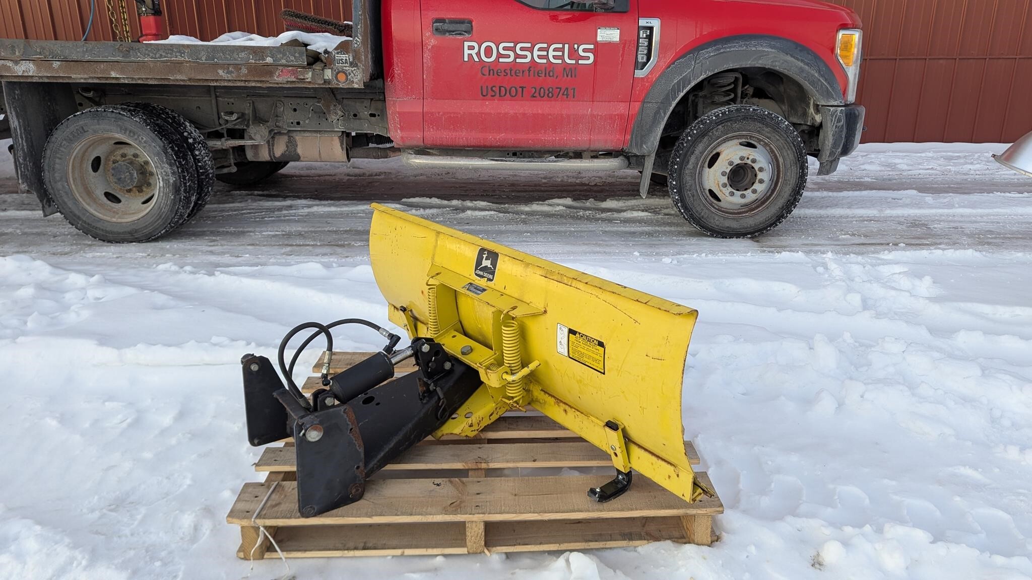 JOHN DEERE Attachment in Lenox, MI