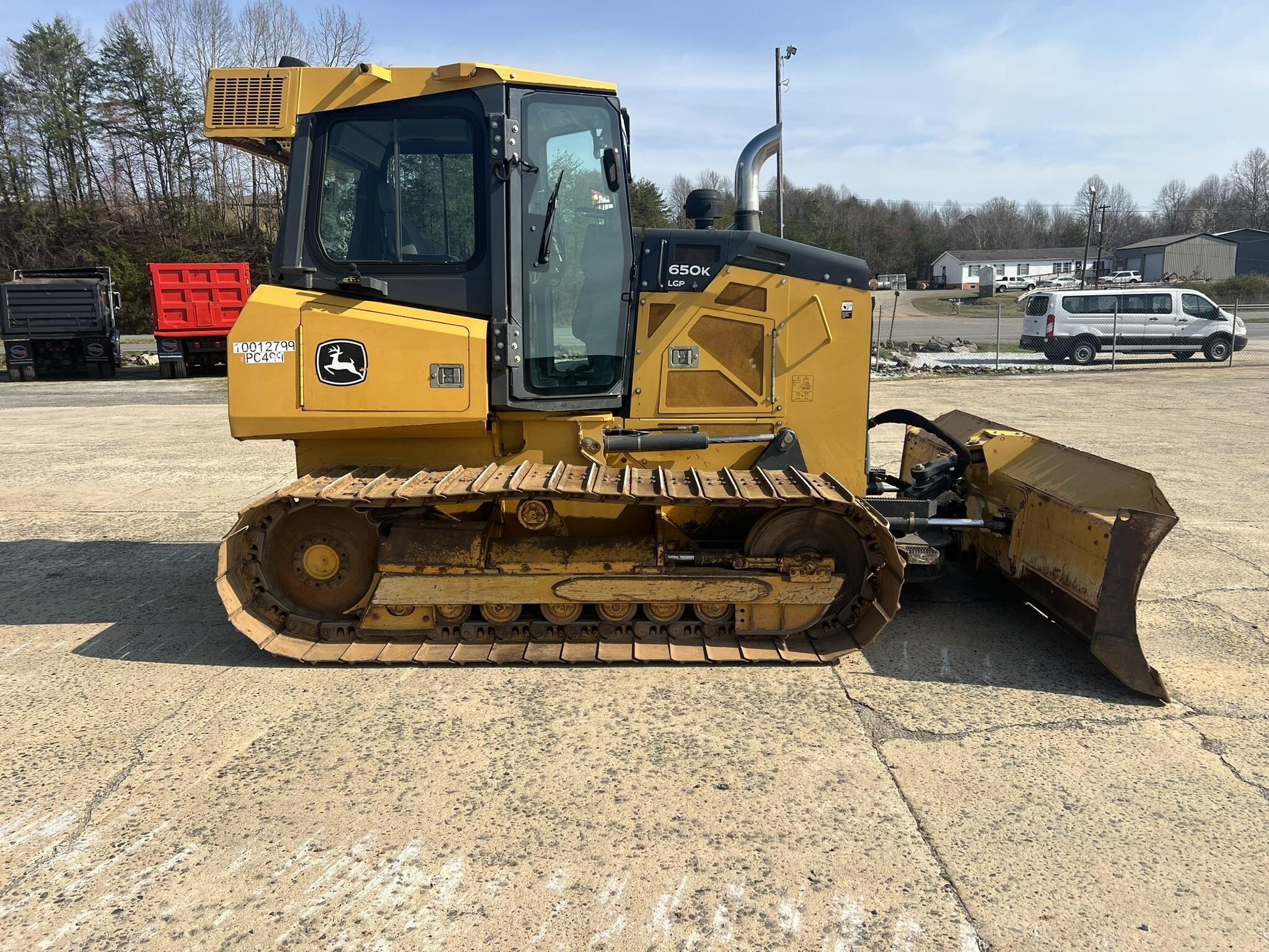 2017 DEERE 650K LGP in Mount Airy, NC