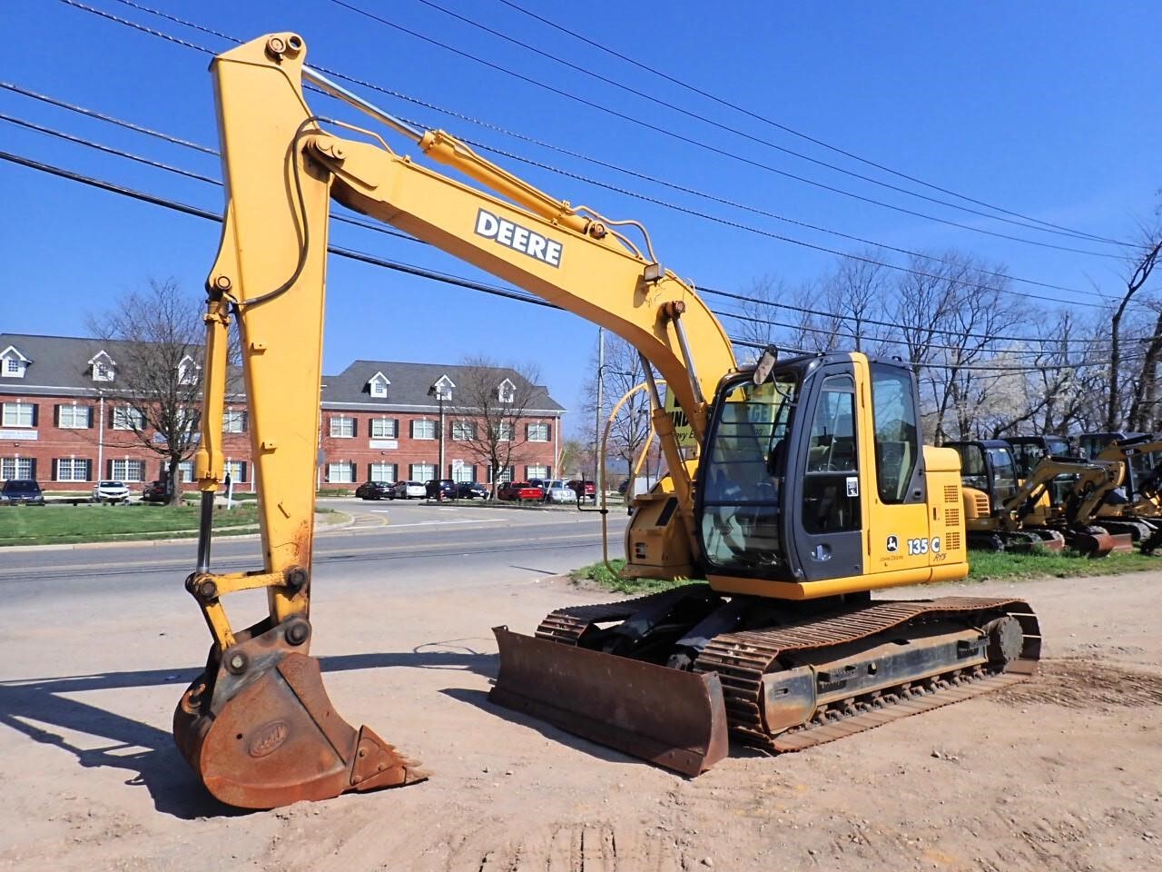 2007 DEERE 135C in South Plainfield, NJ