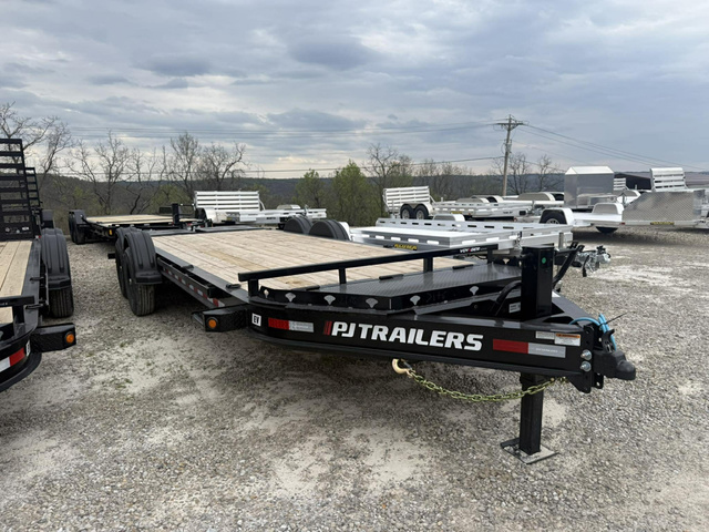 2026 PJ TRAILERS EV 83"X20' Dove With Monster Ramps (5723) in Frankfort, OH