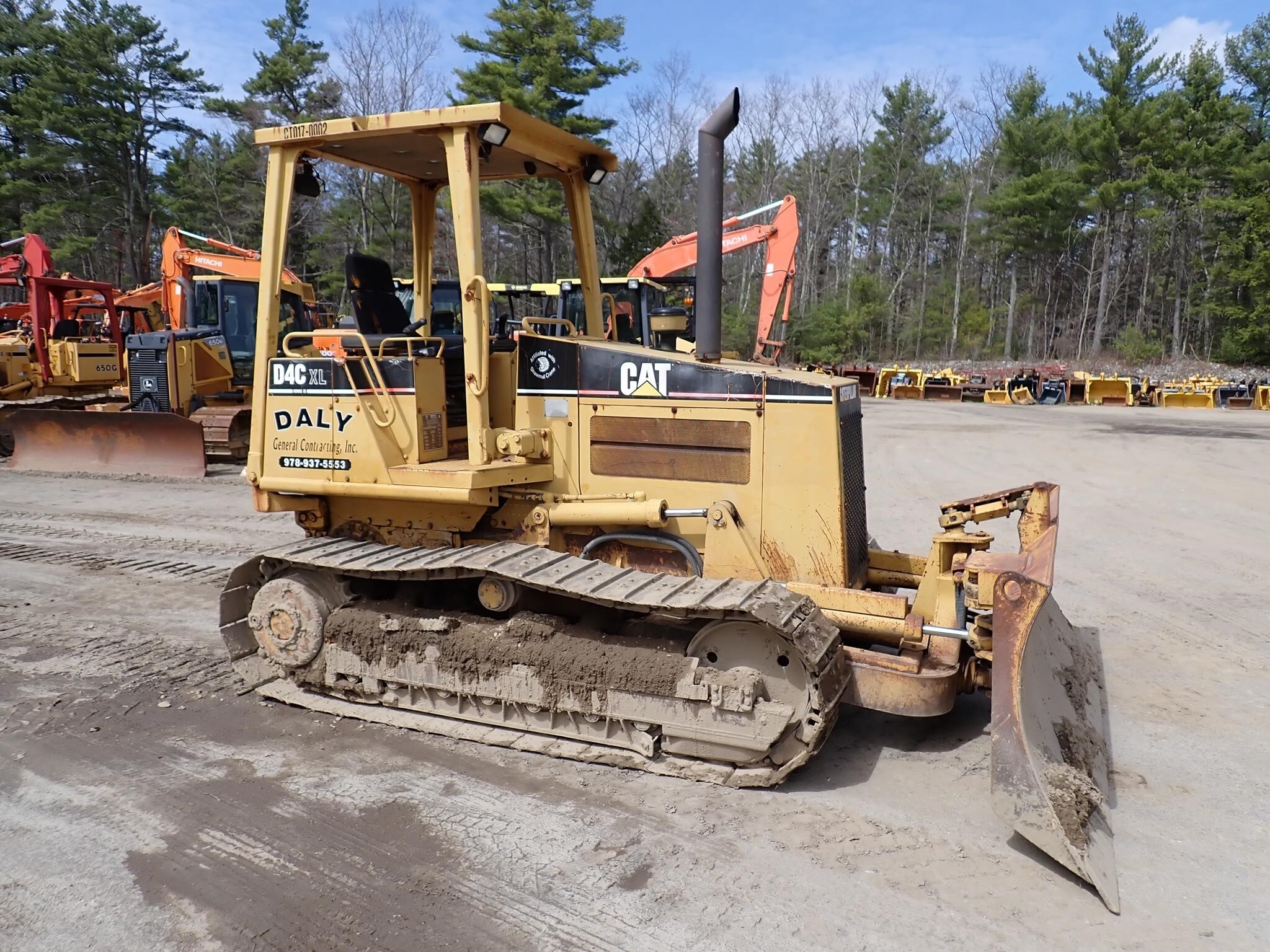 2000 CATERPILLAR D4C XL III in Phillipston, MA