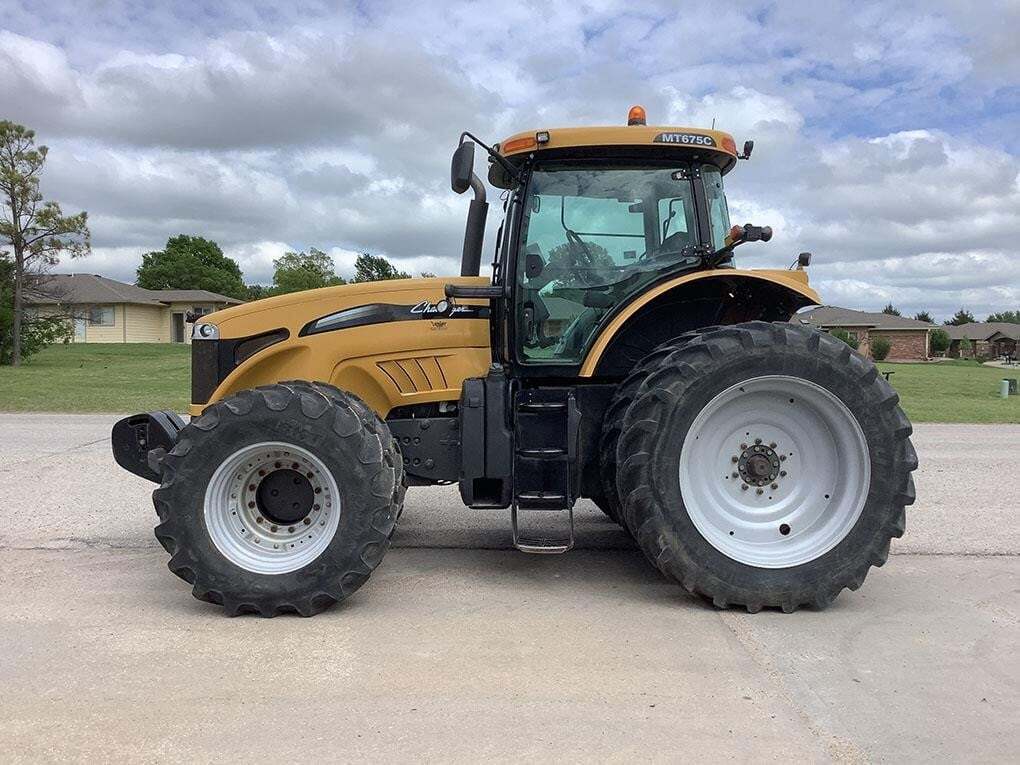 2009 CHALLENGER MT675C in Winfield, KS