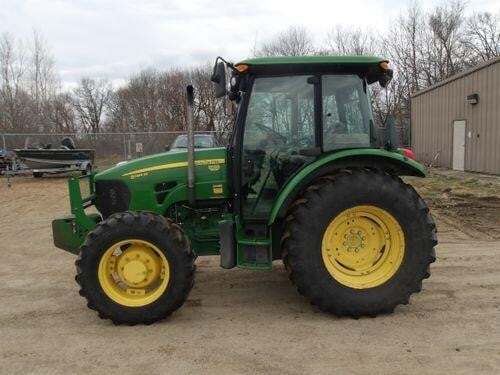 2012 JOHN DEERE 5095M in Caledonia, MN