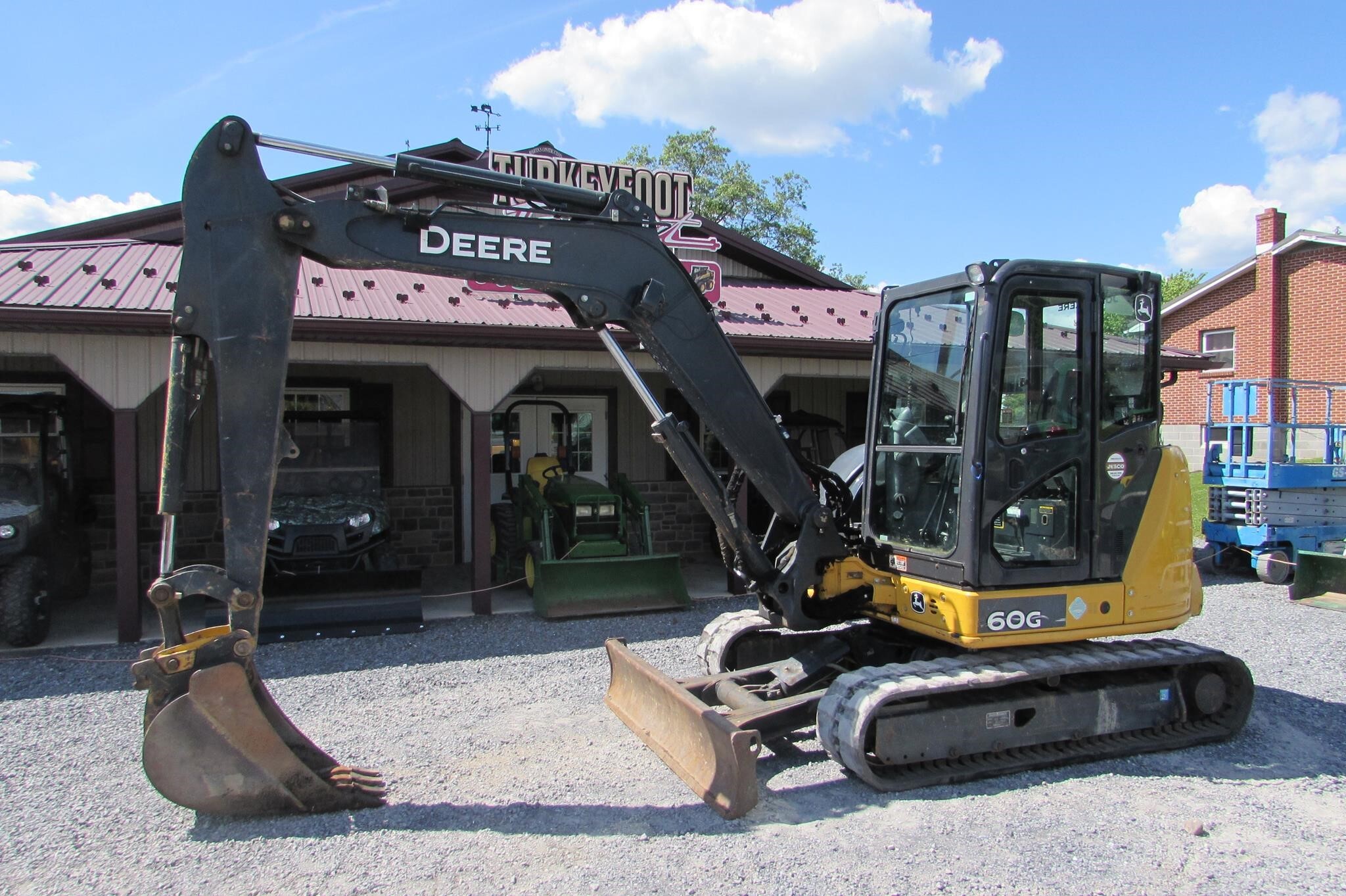 2019 DEERE 60G in Chambersburg, PA
