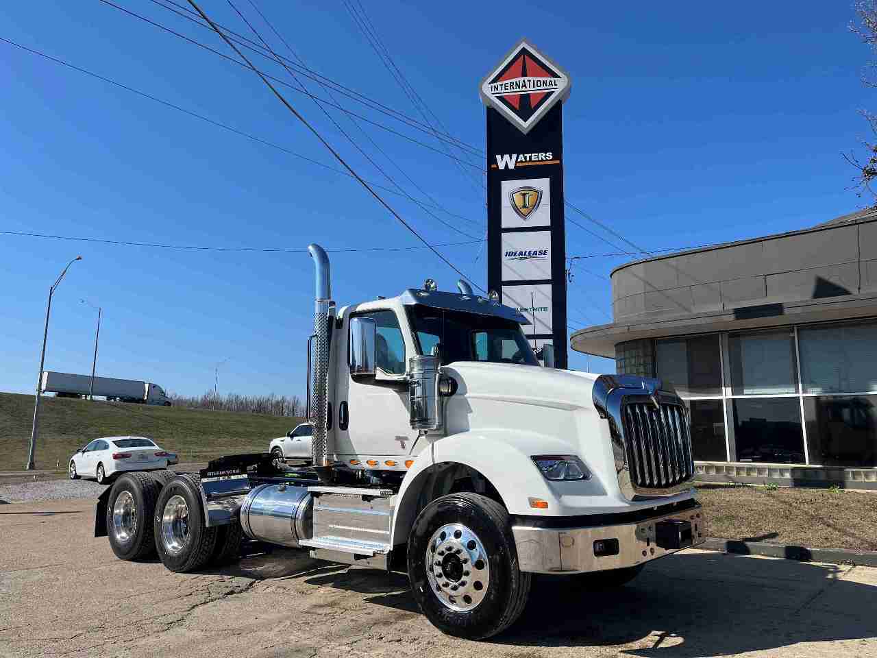 2027 INTERNATIONAL HX 620 in Columbus, MS