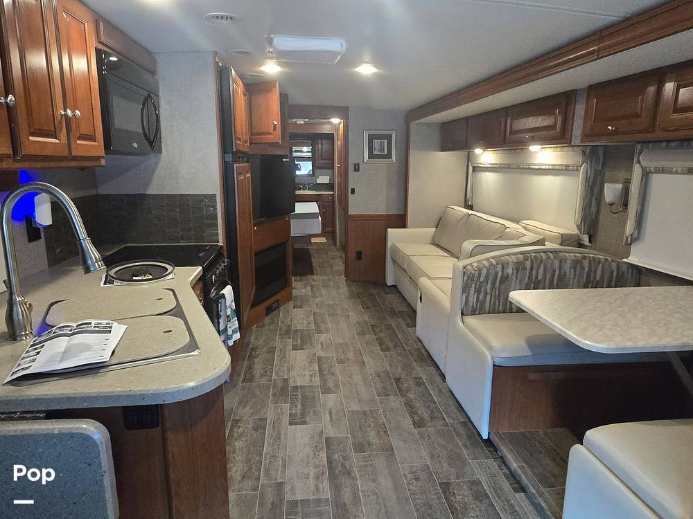 2019 Winnebago Vista LX 35F in crawfordville FL