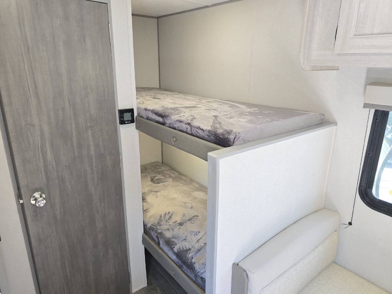 A photo of this 2026 Coachmen Catalina Summit Series 7 164BHX