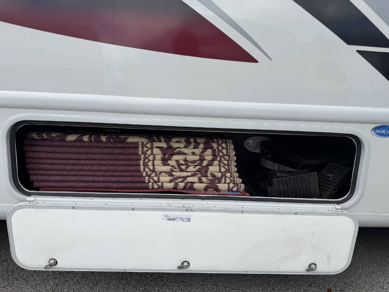 A photo of this 2023 Thor Axis 24.3