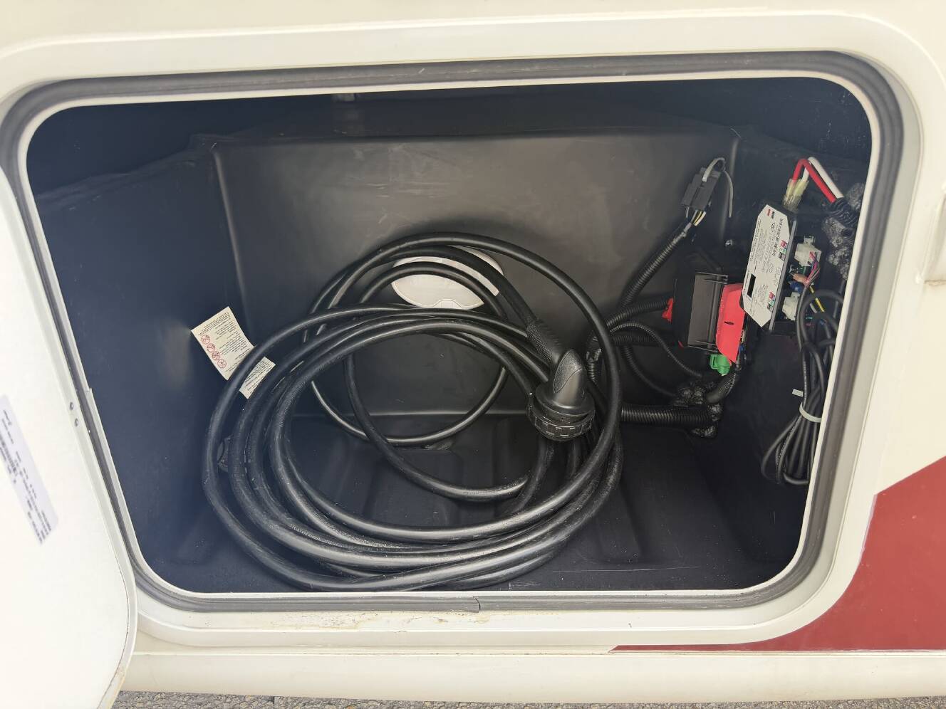 A photo of this 2023 Thor Axis 24.3