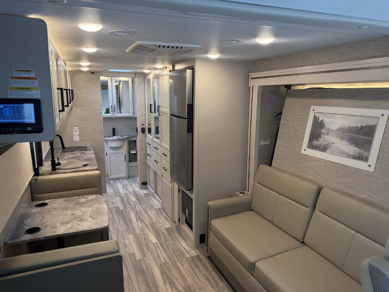 A photo of this 2023 Thor Axis 24.3