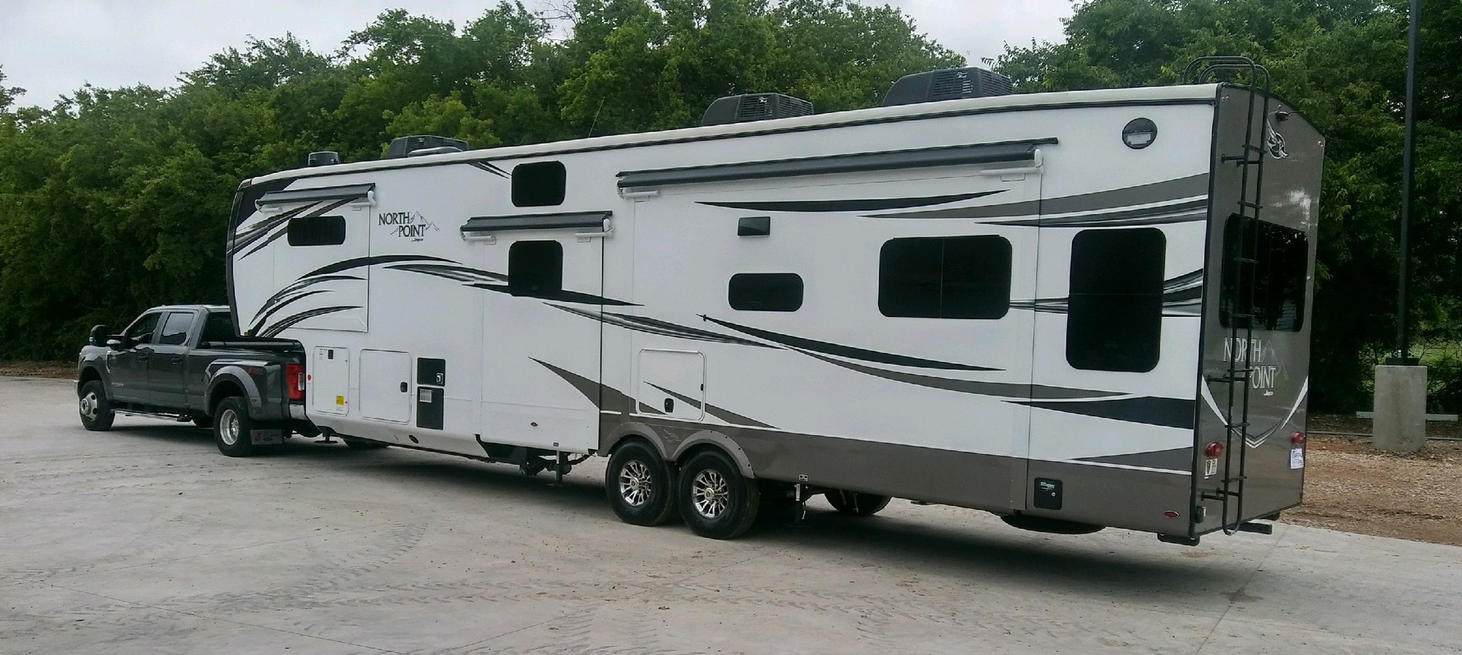 2021 Jayco NORTH POINT 377RLBH RV