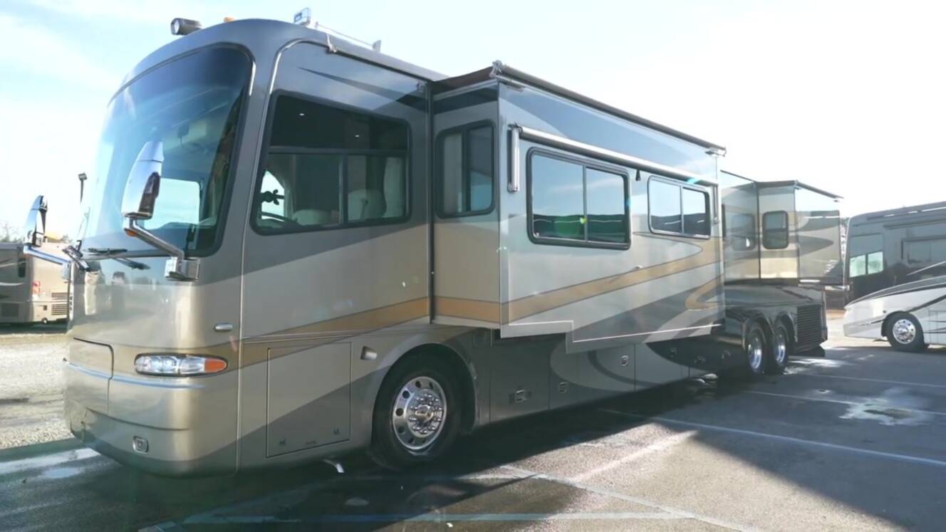 A photo of this 2006 Tiffin Motorhomes Zephyr 45QSZ