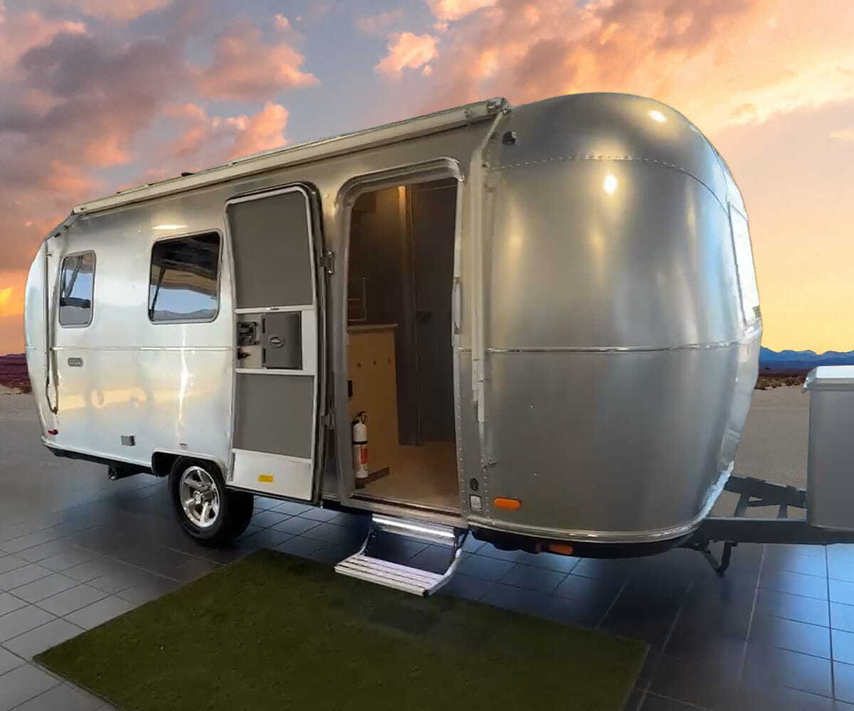 2026 Airstream World Traveler 22RB in columbus OH