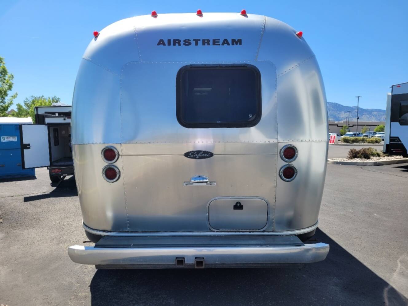 A photo of this 2006 Airstream Safari 25SS