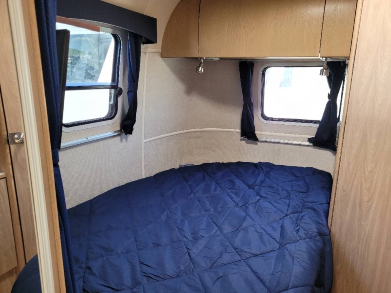 A photo of this 2006 Airstream Safari 25SS