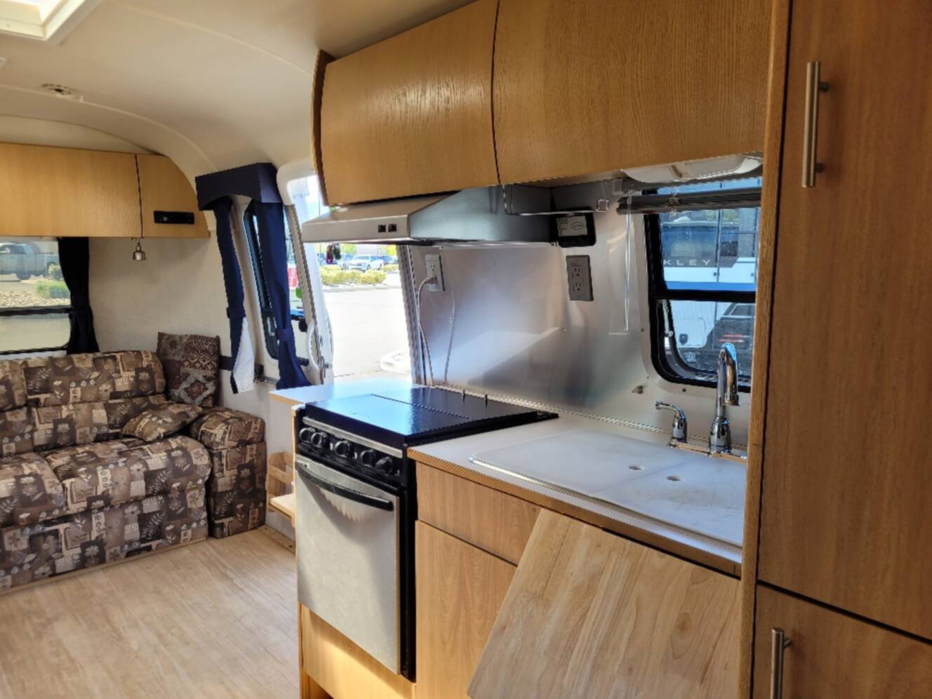 A photo of this 2006 Airstream Safari 25SS