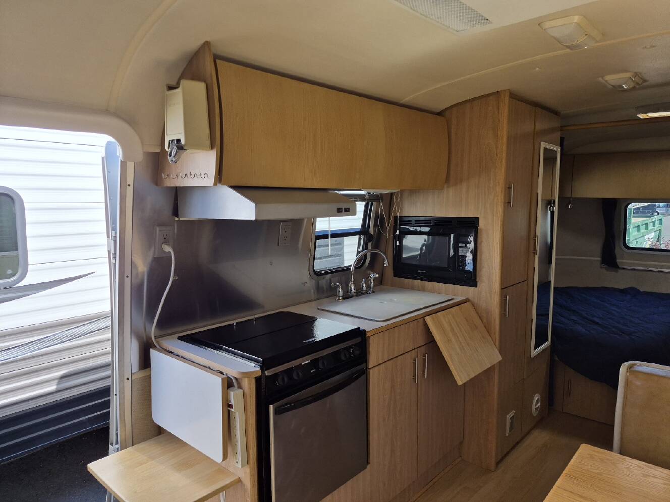 A photo of this 2006 Airstream Safari 25SS