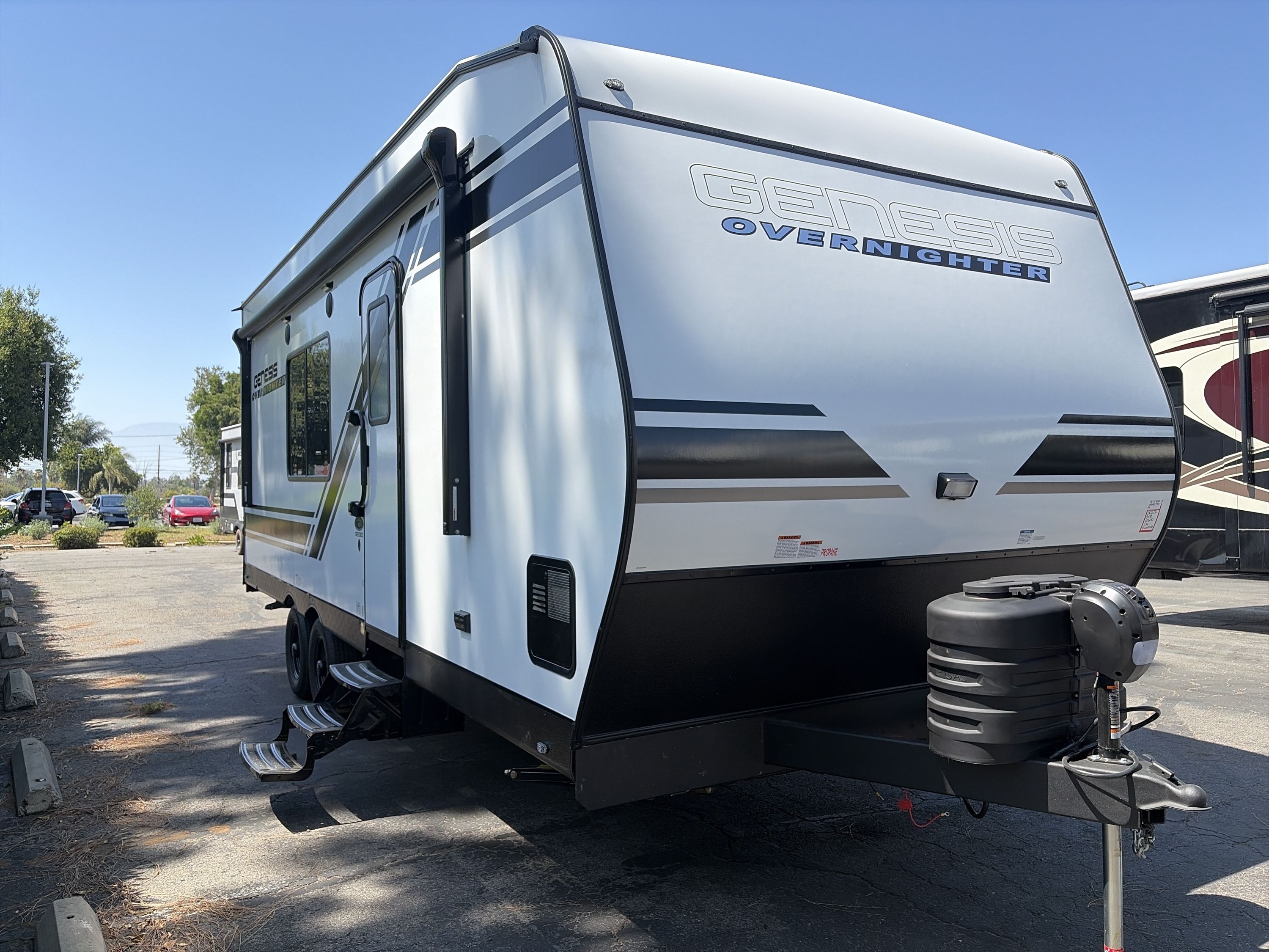2027 Genesis Supreme OVERNIGHTER GFB2300 in riverside CA