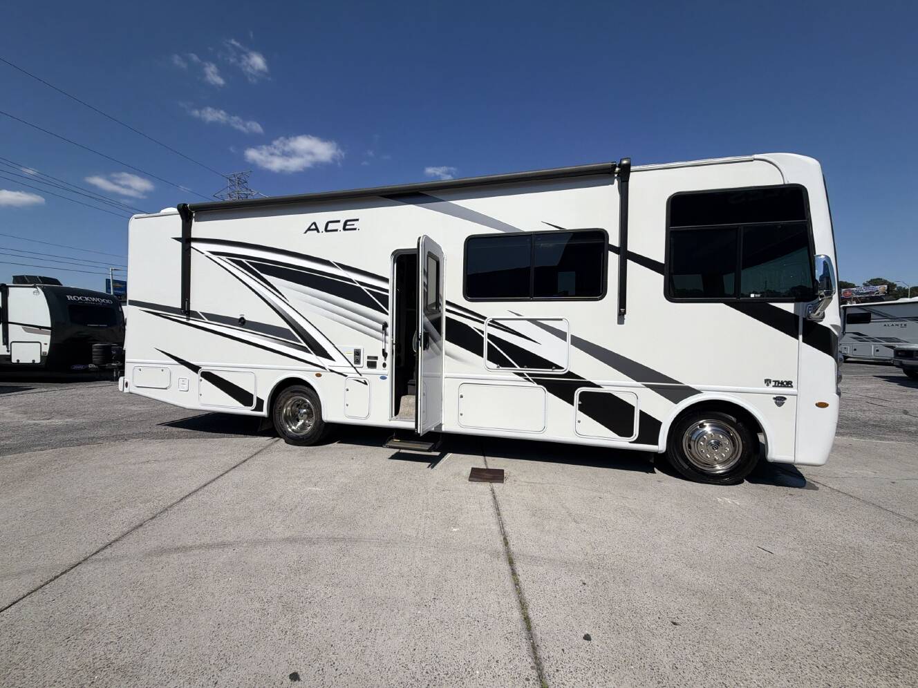 A photo of this 2024 Thor ACE 29G