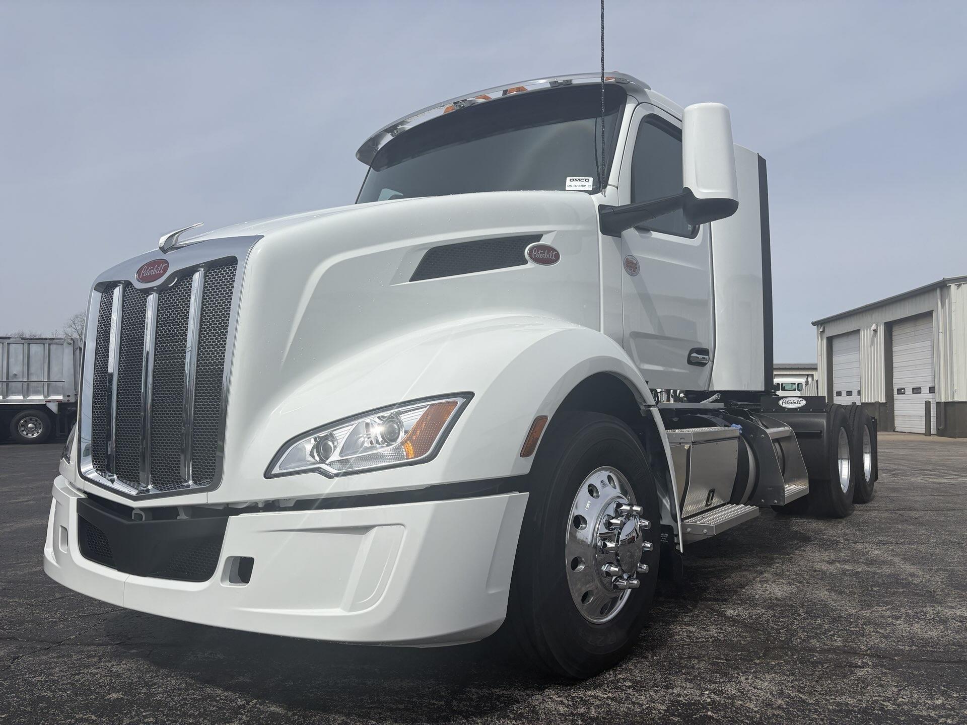 2027 PETERBILT 579 in Findlay, OH