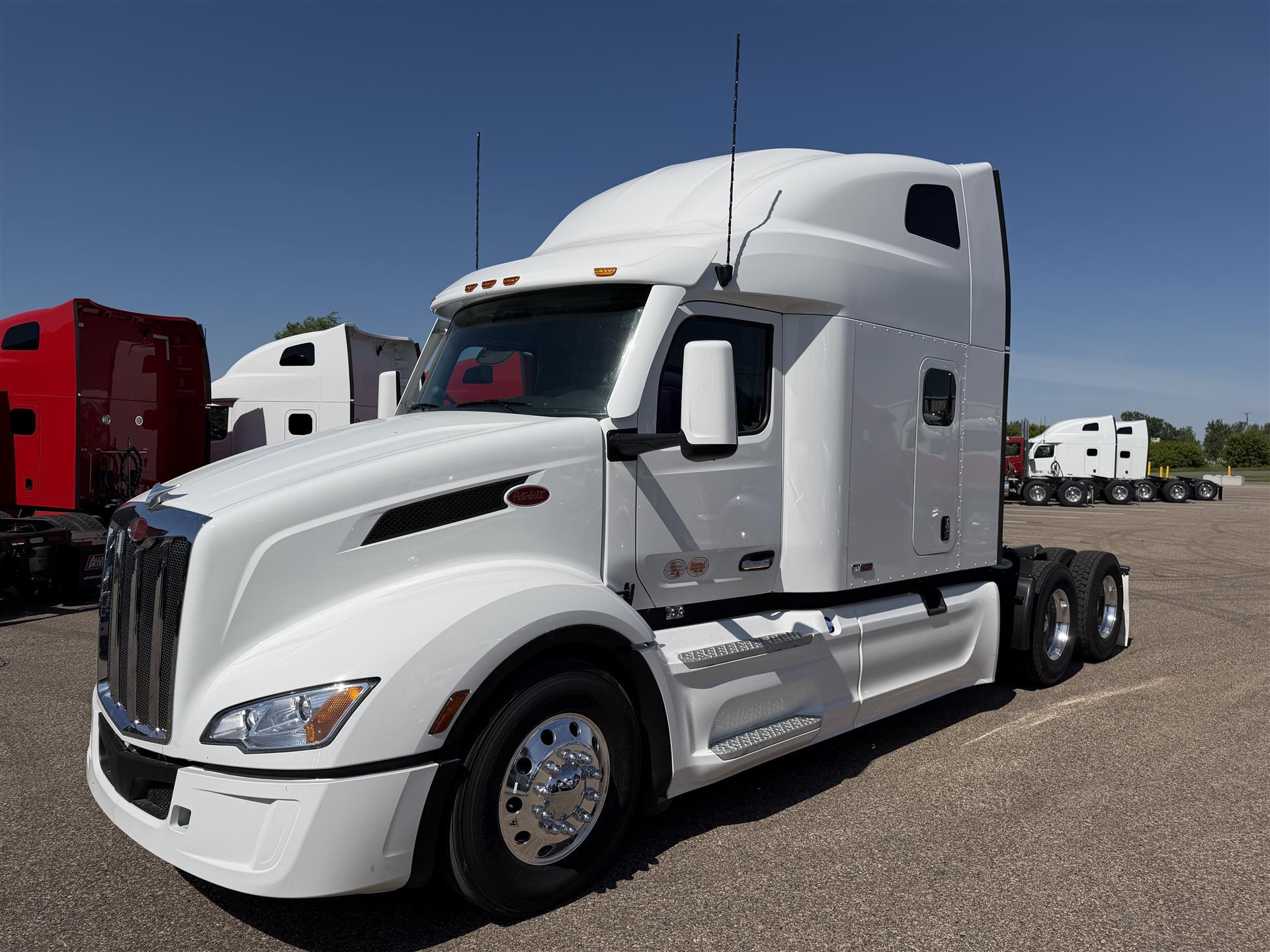 2027 PETERBILT 579 in Eau Claire, WI