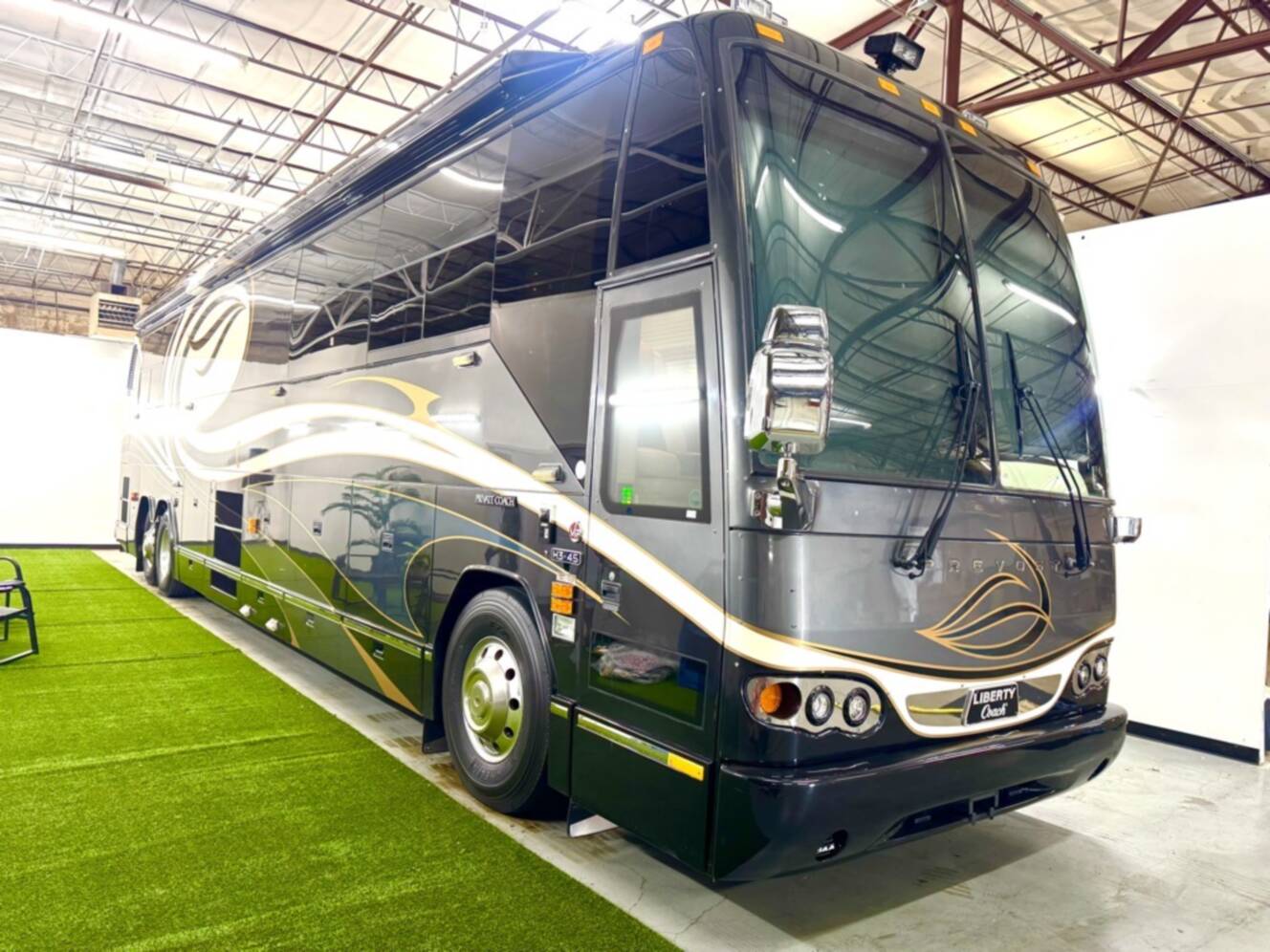 A photo of this 2005 Prevost LIBERTY ELEGANT LADY H 3 45 DOUBLE SLIDE