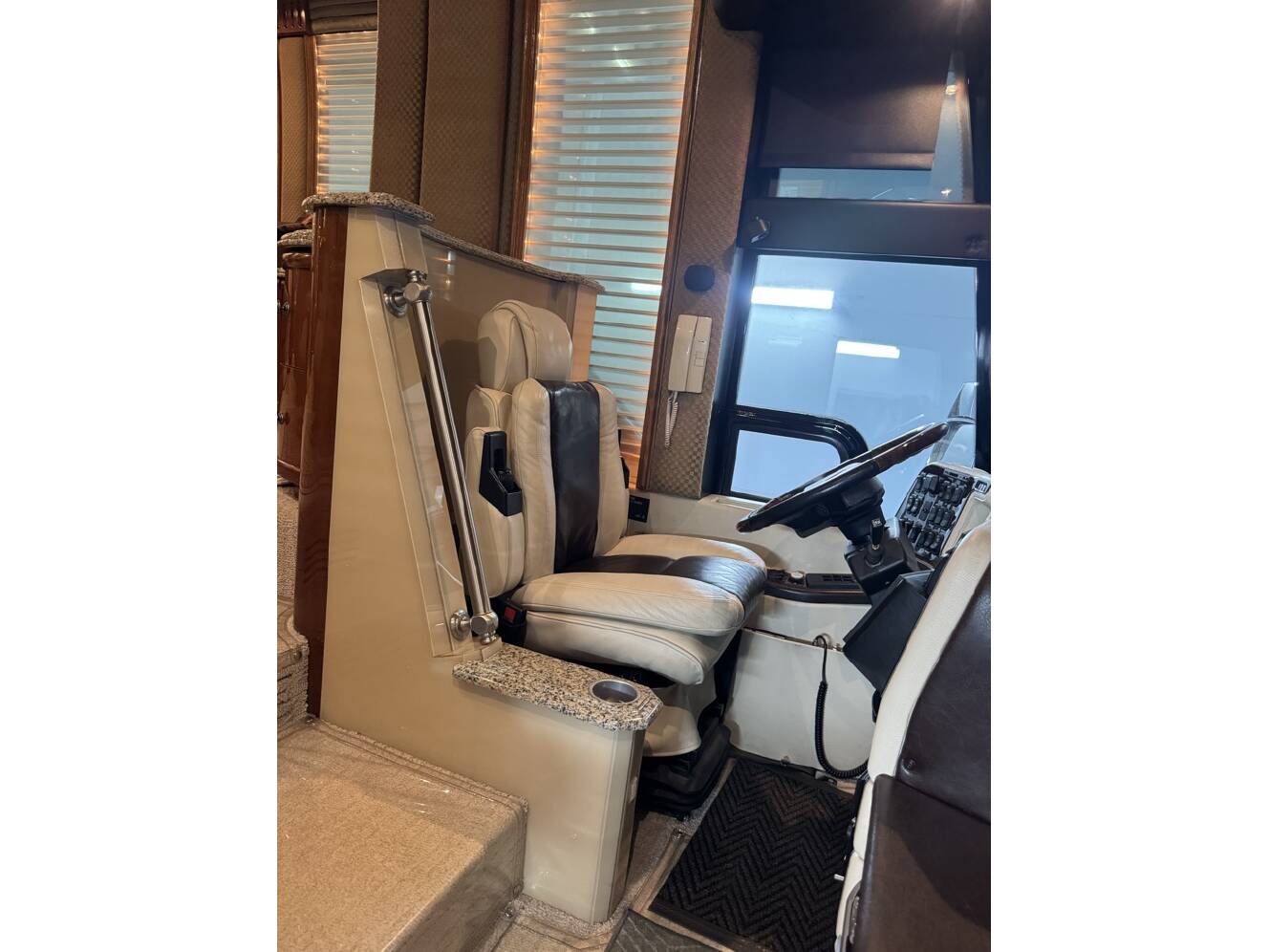 A photo of this 2005 Prevost LIBERTY ELEGANT LADY H 3 45 DOUBLE SLIDE