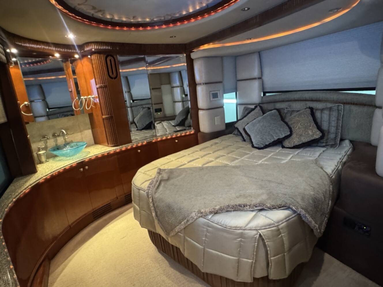 A photo of this 2005 Prevost LIBERTY ELEGANT LADY H 3 45 DOUBLE SLIDE