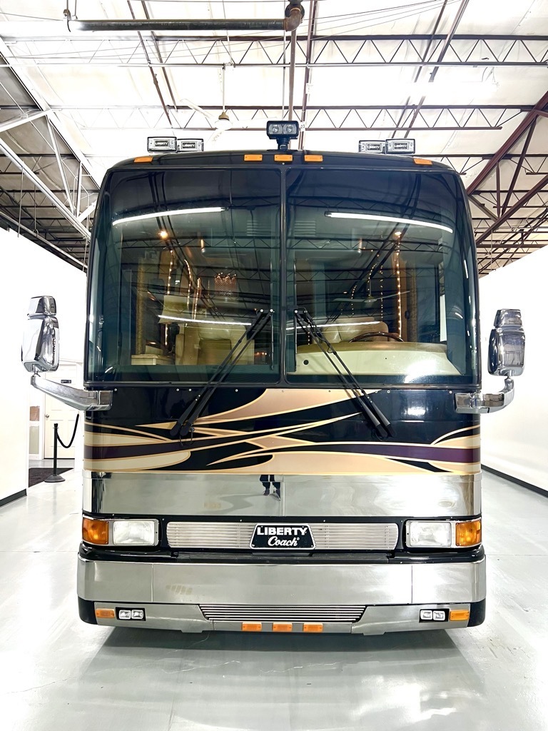 2004 Prevost LIBERTY ELEGANT LADY 45 XLII in dayton OH