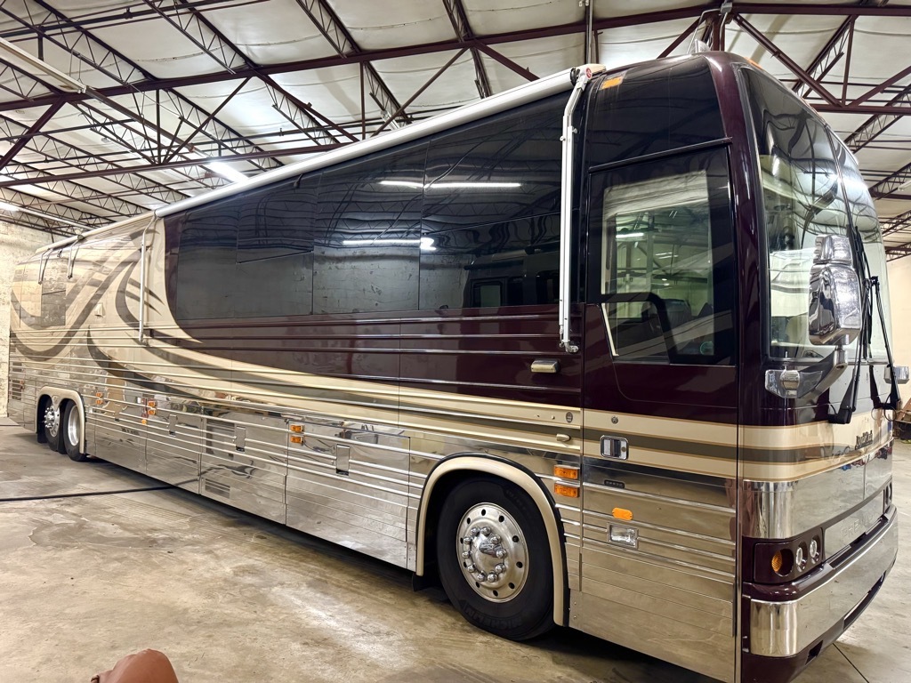 2001 Prevost ROYALE COACH XLII RV