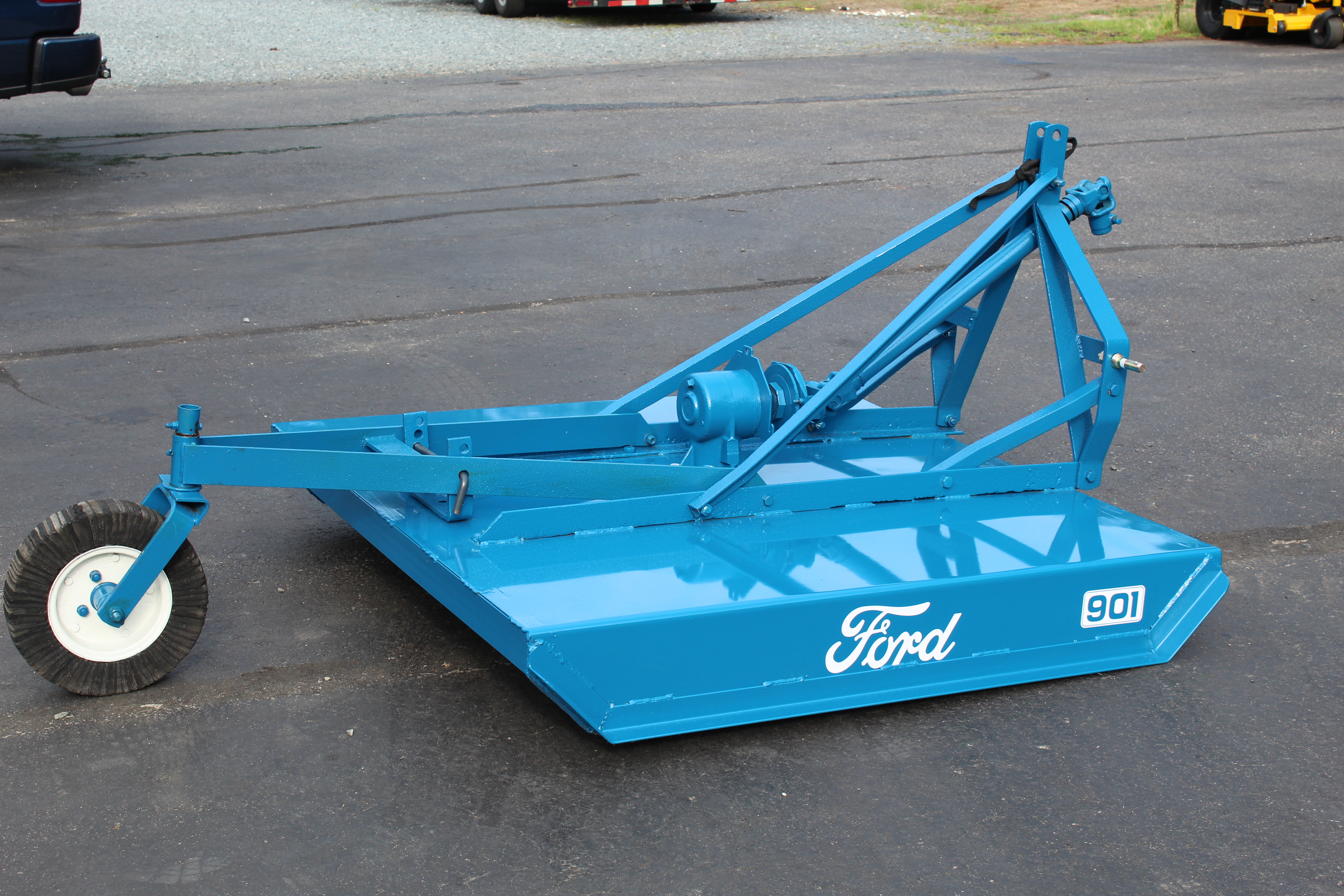FORD 901, 5Ft. Rotary Cutter in Accomac, VA