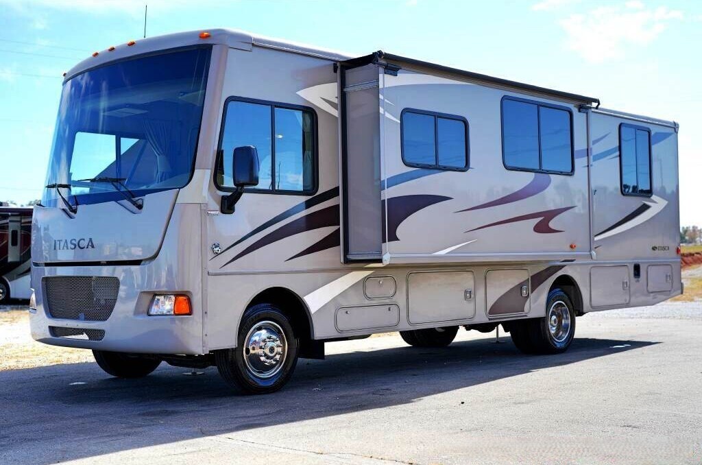 2014 Itasca SUNSTAR 31KE RV