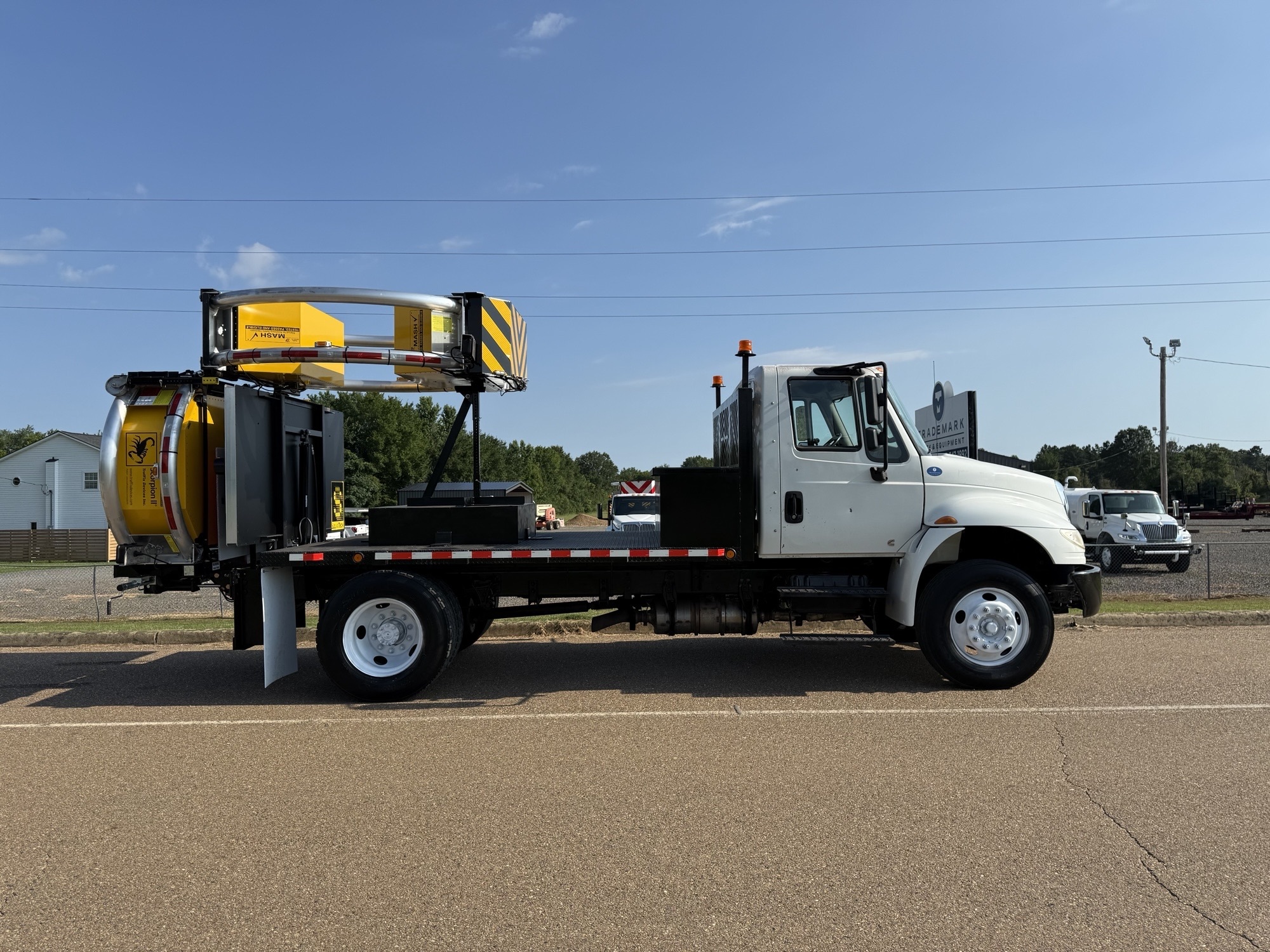 2018 INTERNATIONAL DURASTAR 4300 in New Boston, TX