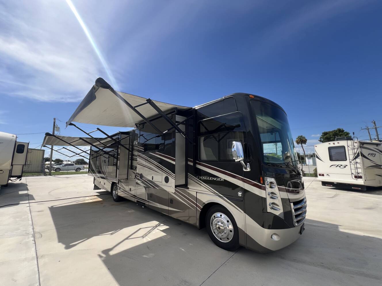 A photo of this 2015 Thor Motor Coach CHALLENGER 37KT