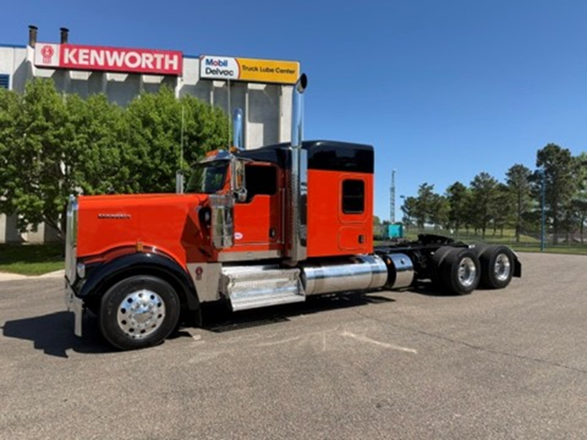 2025 KENWORTH W900L in Fargo, ND